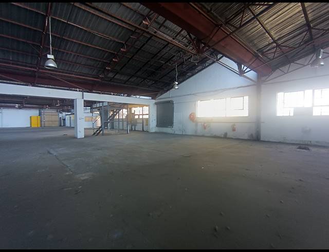 4,116M² BUILDING FOR SALE IN INDUSTRIA WEST